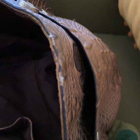 FINAL PRICE!!! VEGAN LEATHER SATCHEL. NO MARKS OR DIRT STAINS. - Picture 4 of 5